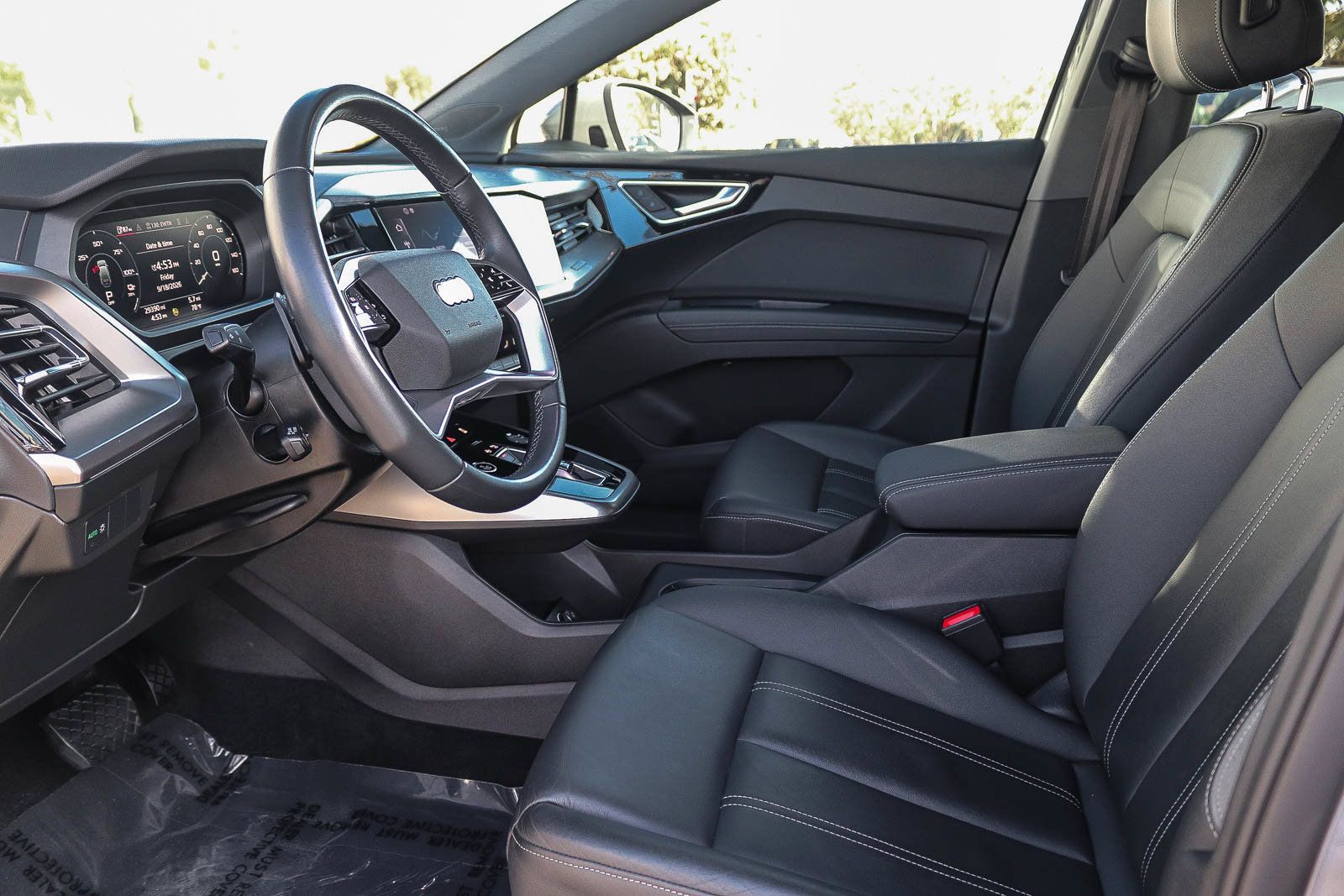 Used 2023 Audi Q4 e-tron Premium Plus w/ Premium Plus RWD image 14