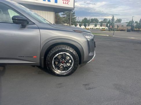 Used 2026 Nissan Pathfinder Rock Creek AWD/4WD image 13