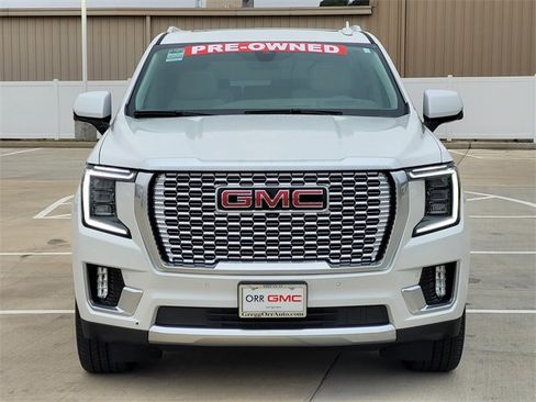 Used 2021 GMC Yukon Denali image 2