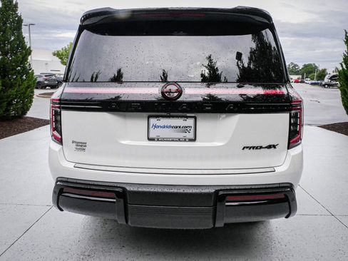 Used 2025 Nissan Armada PRO-4X AWD/4WD image 9