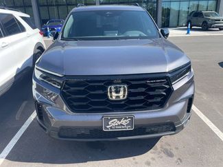 Used 2025 Honda Pilot Black Edition video 2