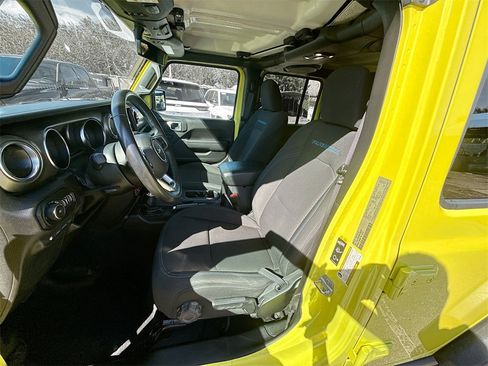 Used 2022 Jeep Wrangler Unlimited Rubicon 4xe image 23