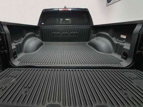 Used 2021 RAM 1500 Big Horn RWD image 5