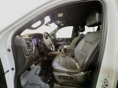 Used 2022 Chevrolet Silverado 2500 High Country w/ Safety Package II AWD/4WD image 16