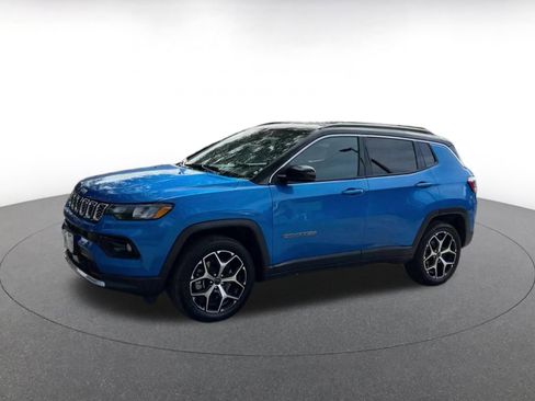 Used 2025 Jeep Compass Limited image 8