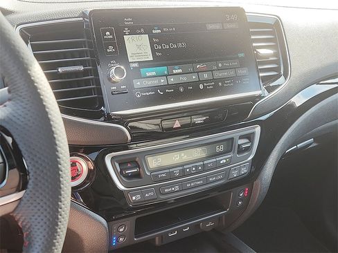 New 2025 Honda Ridgeline Black Edition image 13