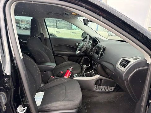 Used 2019 Jeep Compass Sport FWD image 15