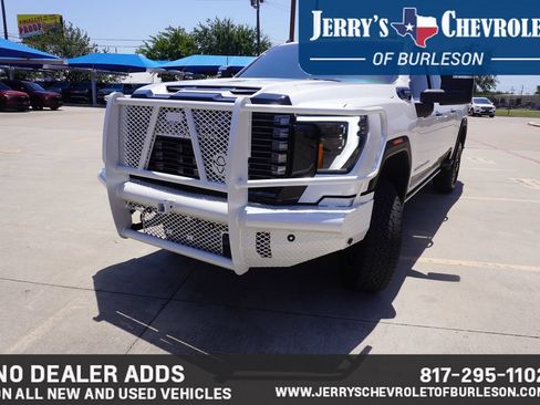 Used 2025 GMC Sierra 2500 Denali Ultimate AWD/4WD image 2