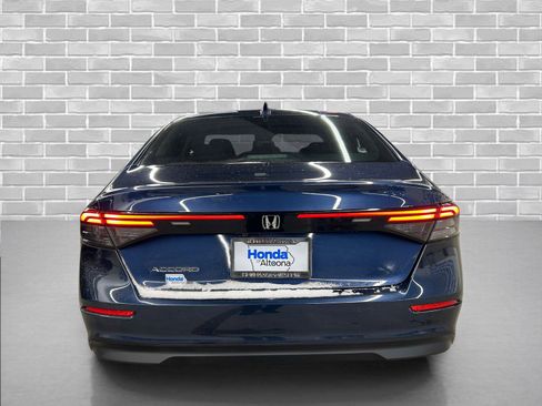 Used 2023 Honda Accord EX image 4