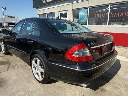 Used 2009 Mercedes-Benz E 350 4MATIC Sedan image 4