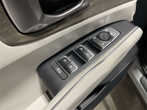 Used 2023 Kia Sorento EX image 19