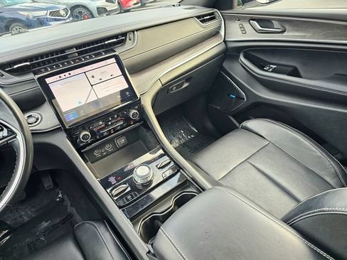 Used 2022 Jeep Grand Cherokee L Overland w/ Luxury Tech Group IV AWD/4WD image 34