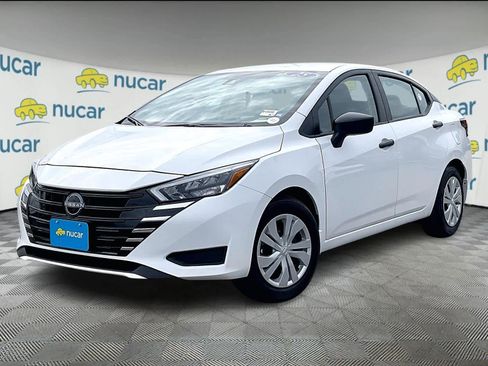 Used 2025 Nissan Versa S w/ Trunk Package image 3