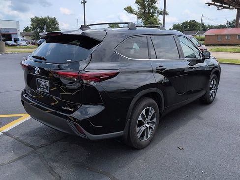 Certified 2025 Toyota Highlander XLE AWD/4WD image 7