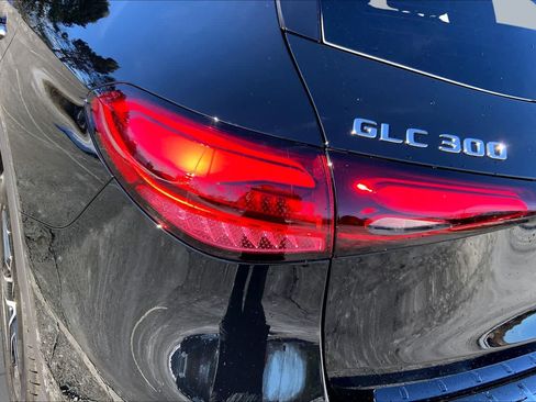 Used 2026 Mercedes-Benz GLC 300 4MATIC image 18