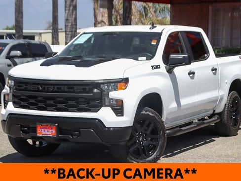 Used 2024 Chevrolet Silverado 1500 Custom Trail Boss w/ Turbomax Blackout Package AWD/4WD image 4