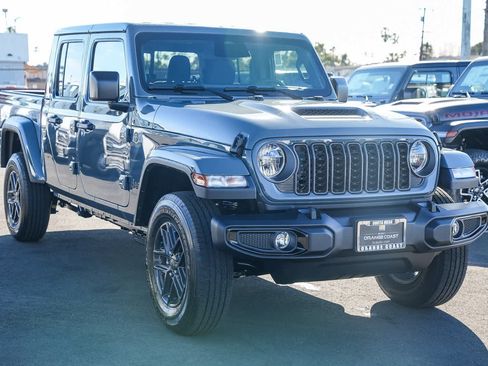 New 2026 Jeep Gladiator Sport image 3