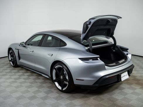 Used 2021 Porsche Taycan 4S w/ Premium Package image 33