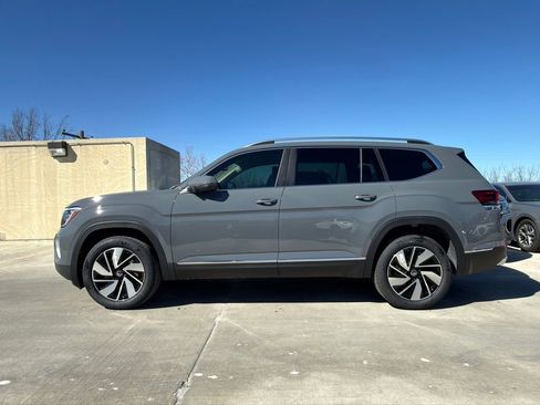 New 2026 Volkswagen Atlas SEL image 6
