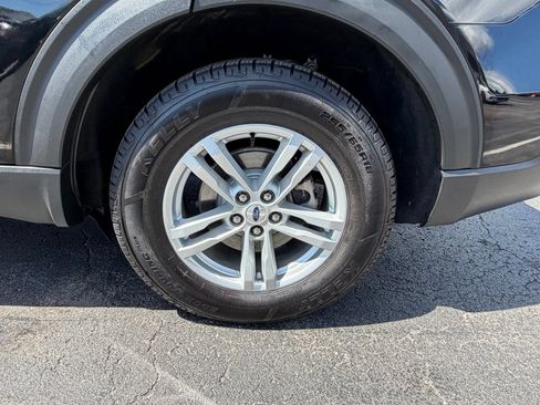 Certified 2022 Ford Explorer XLT w/ Equipment Group 202A AWD/4WD image 46