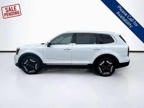 Used 2023 Kia Telluride EX w/ EX Captain's Chair Package image 4