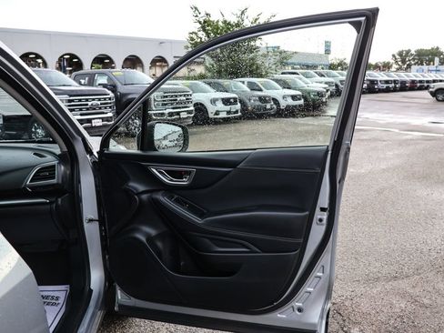 Used 2021 Subaru Forester Premium image 19