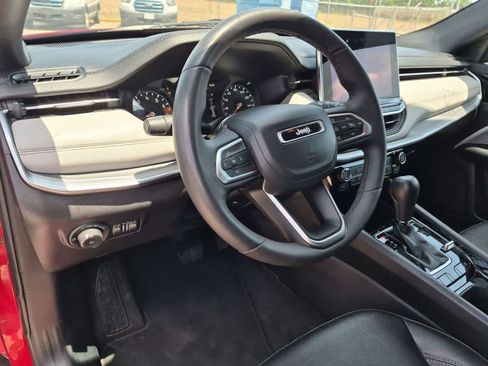 Used 2025 Jeep Compass Limited AWD/4WD image 10