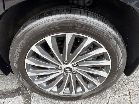 Used 2023 Hyundai Palisade Calligraphy w/ Winter Package image 20