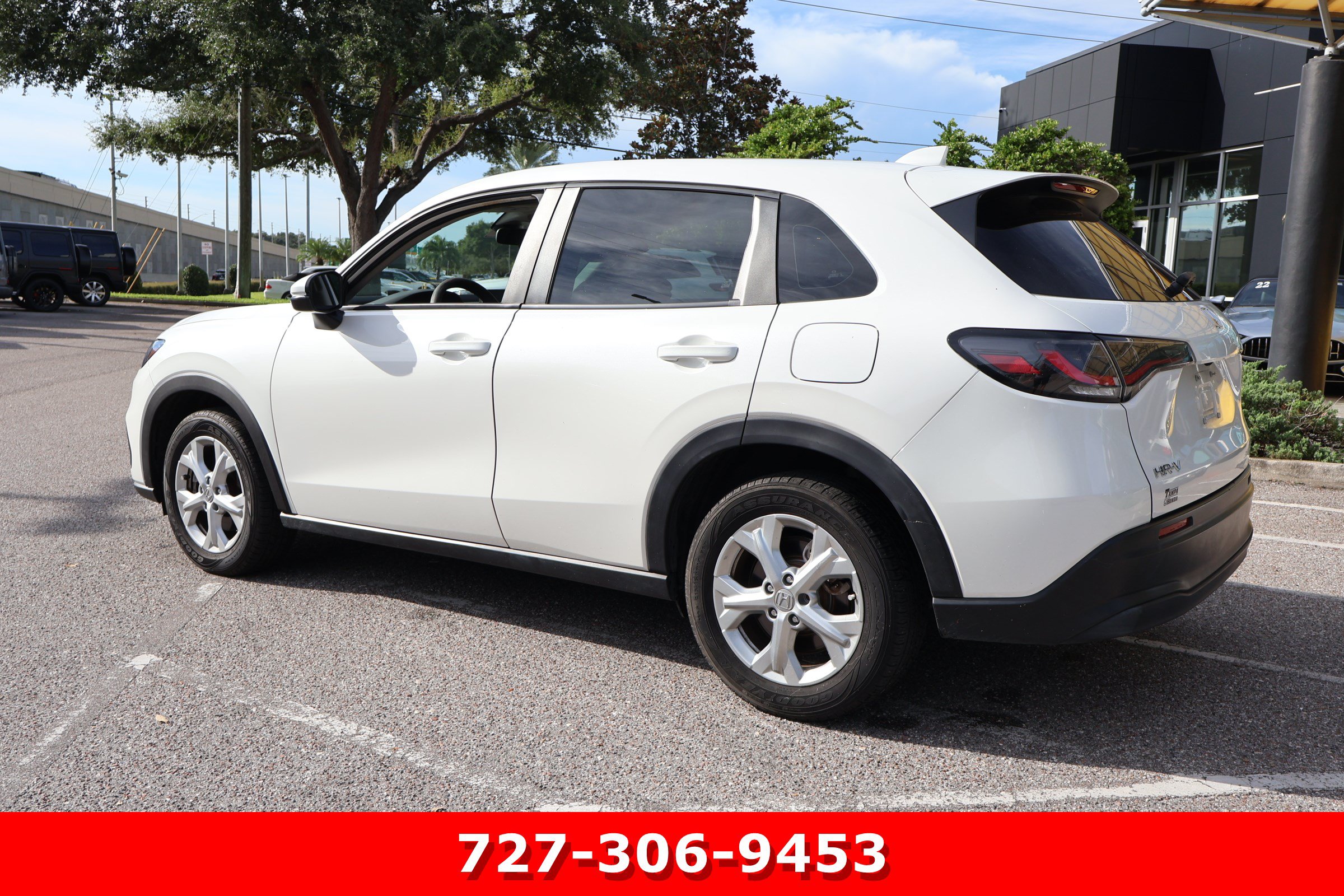 Used 2025 Honda HR-V LX image 6