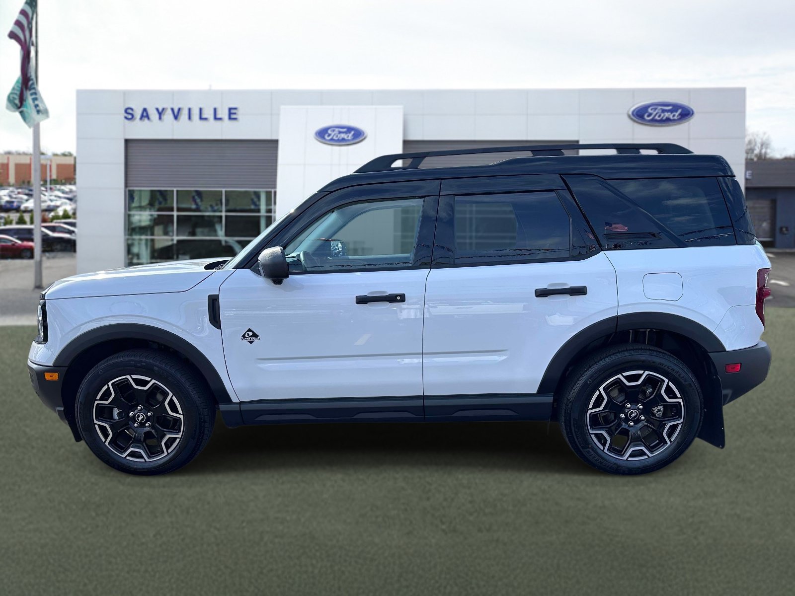 Used 2026 Ford Bronco Sport Outer Banks w/ Outer Banks Tech Package+ AWD/4WD image 2