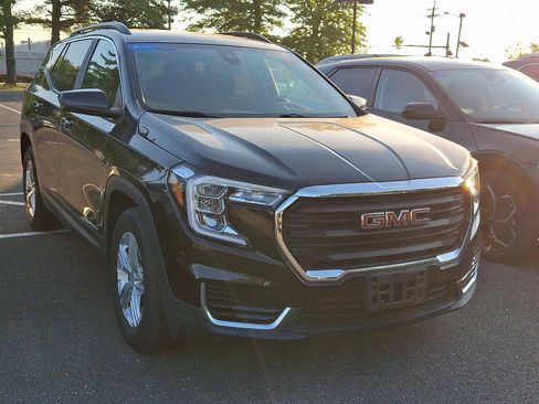Used 2022 GMC Terrain SLE w/ Driver Convenience Package FWD image 5