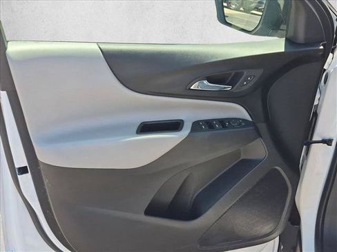 Certified 2023 Chevrolet Equinox LS FWD image 11