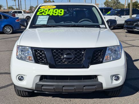 Used 2020 Nissan Frontier SV w/ Midnight Edition Floor Mats image 6