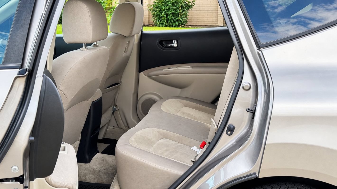 Used 2010 Nissan Rogue S w/ 360 Degree Value Pkg AWD/4WD image 17