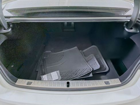 Used 2021 BMW 750i xDrive 750i xDrive w/ Executive Package image 29