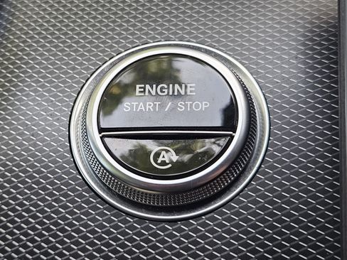 Certified 2023 Mercedes-Benz C 43 AMG 4MATIC Sedan image 31
