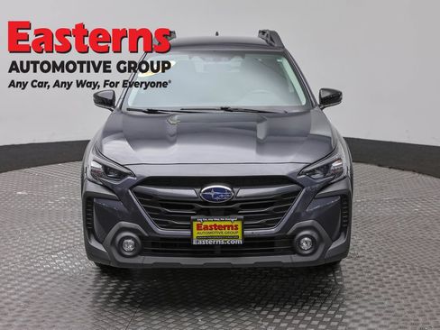 Used 2023 Subaru Outback Premium AWD/4WD image 2