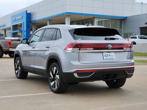 Used 2025 Volkswagen Atlas Cross Sport SE AWD/4WD image 6