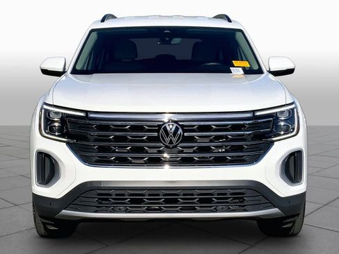 Used 2024 Volkswagen Atlas SE image 4