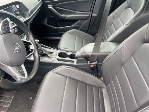 Used 2024 Volkswagen Jetta SE image 12