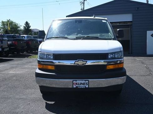 Used 2024 Chevrolet Express 3500 LT w/ LT Preferred Equipment Group RWD image 12