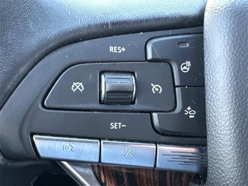 Used 2022 Cadillac Escalade Luxury image 29