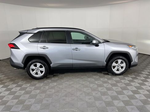 Used 2020 Toyota RAV4 XLE image 3