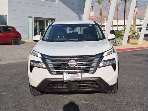 Used 2024 Nissan Rogue SV FWD image 7