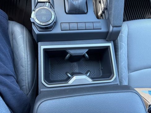 Certified 2026 Toyota Tacoma SR5 AWD/4WD image 27