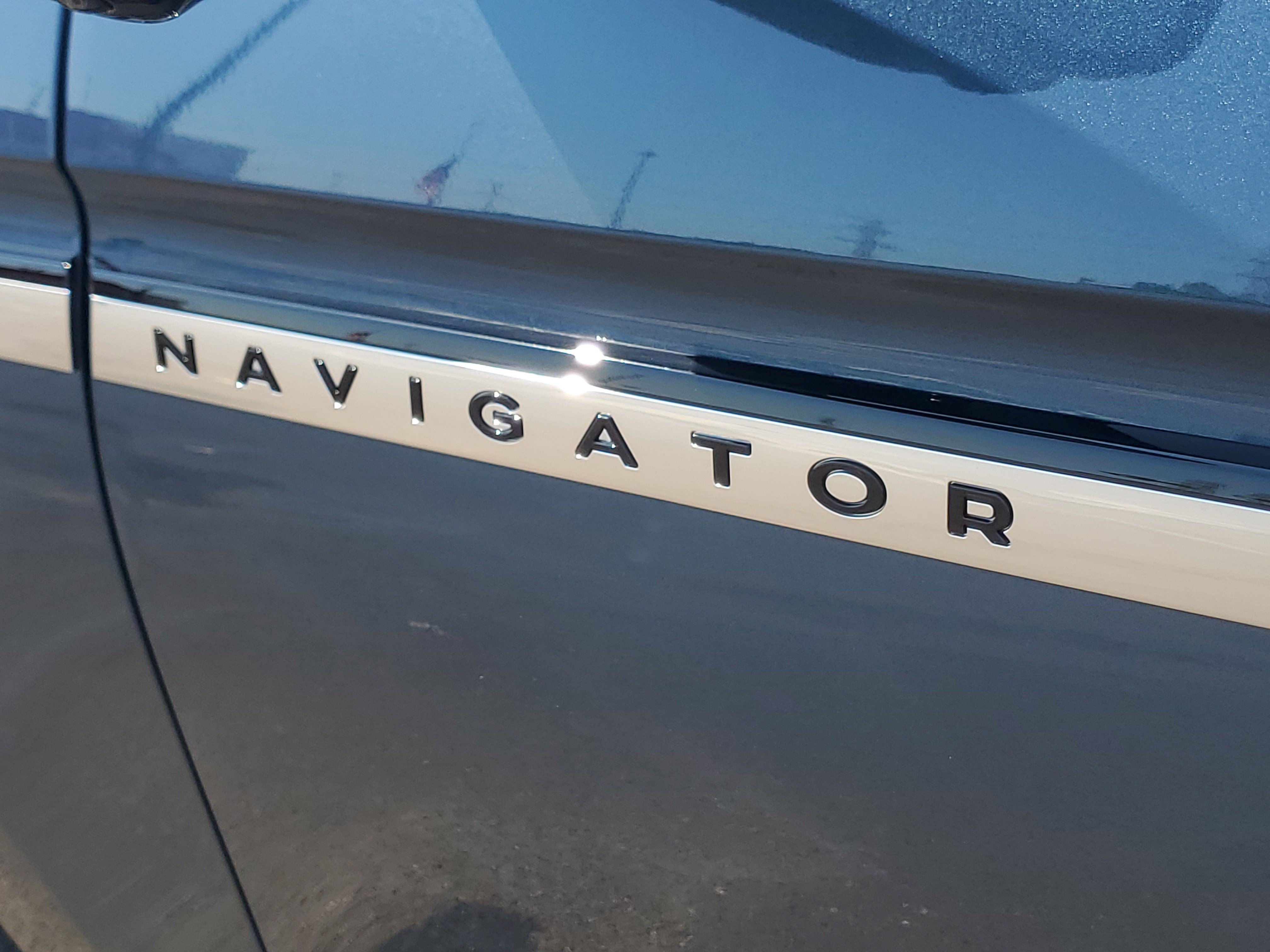 New 2027 Lincoln Navigator L Reserve AWD/4WD image 7