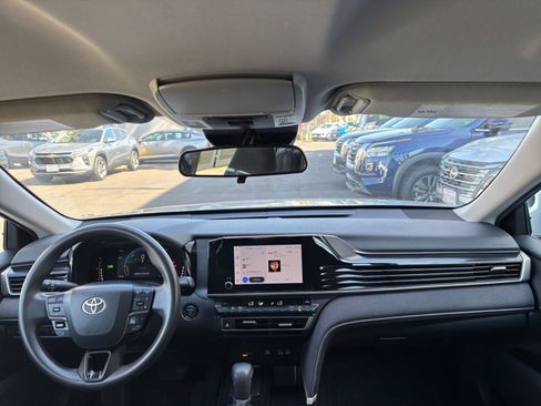 Used 2025 Toyota Camry LE FWD image 27