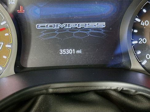 Certified 2025 Jeep Compass Limited image 20