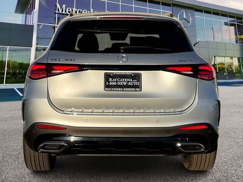 Used 2026 Mercedes-Benz GLC 300 4MATIC image 4