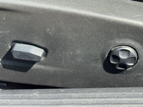 Certified 2018 Dodge Challenger SXT image 12